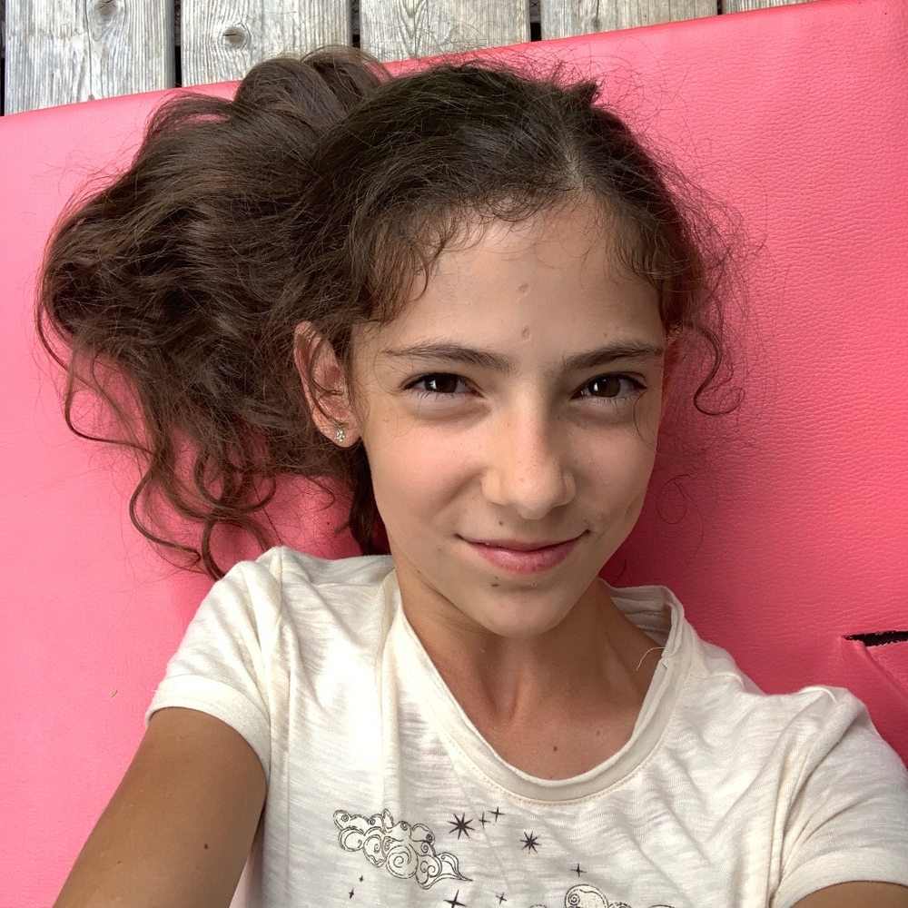 Meet your Posher, Esther